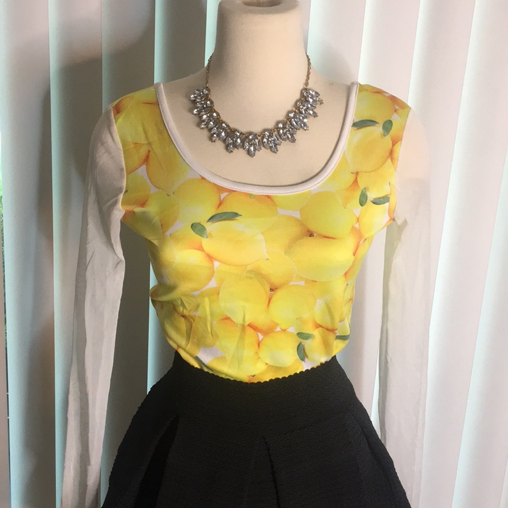 Unique lemon top - Picture 2 of 8